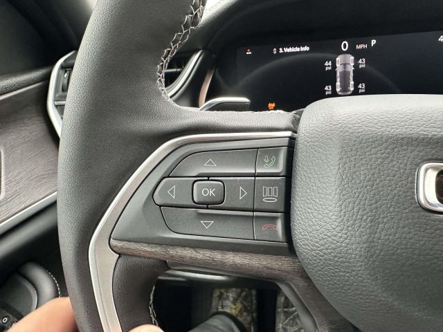 2025 Jeep Grand Cherokee LIMITED 4X4 2025 Jeep Grand Cherokee LIMITED 4X4