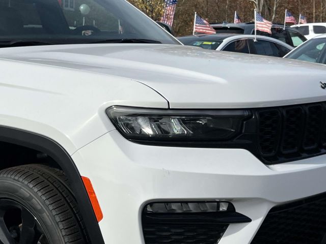 2025 Jeep Grand Cherokee Limited 4x4 2025 Jeep Grand Cherokee Limited 4x4