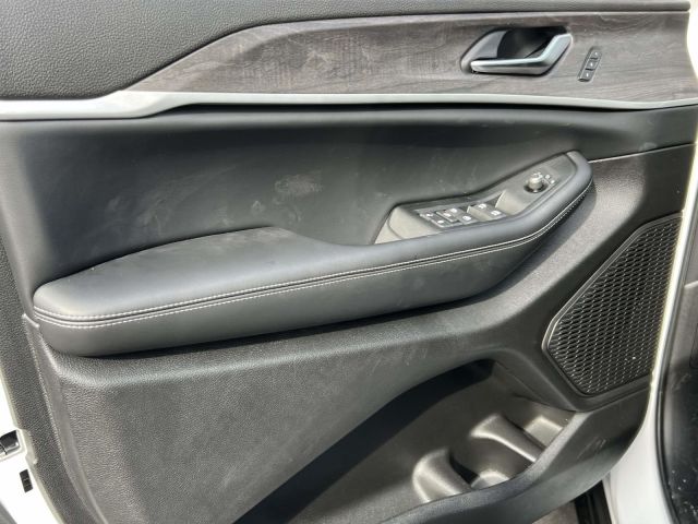 2025 Jeep Grand Cherokee Limited 4x4 2025 Jeep Grand Cherokee Limited 4x4