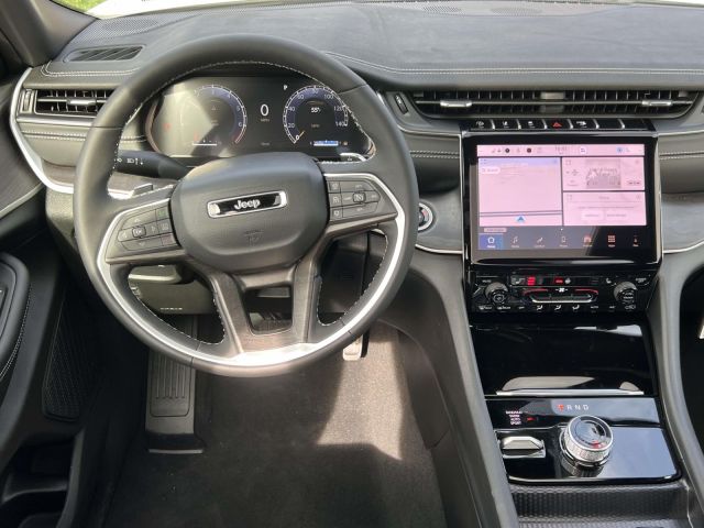 2025 Jeep Grand Cherokee Limited 4x4 2025 Jeep Grand Cherokee Limited 4x4