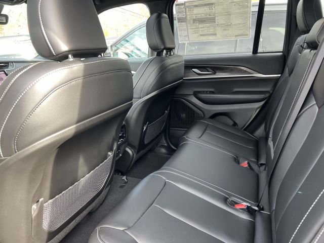 2025 Jeep Grand Cherokee Limited 4x4 2025 Jeep Grand Cherokee Limited 4x4