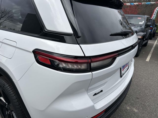 2025 Jeep Grand Cherokee Limited 4x4 2025 Jeep Grand Cherokee Limited 4x4