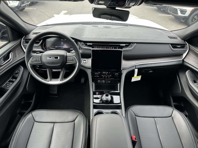 2025 Jeep Grand Cherokee Limited 4x4 2025 Jeep Grand Cherokee Limited 4x4