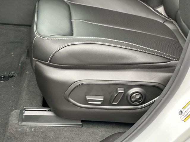 2025 Jeep Grand Cherokee Limited 4x4 2025 Jeep Grand Cherokee Limited 4x4