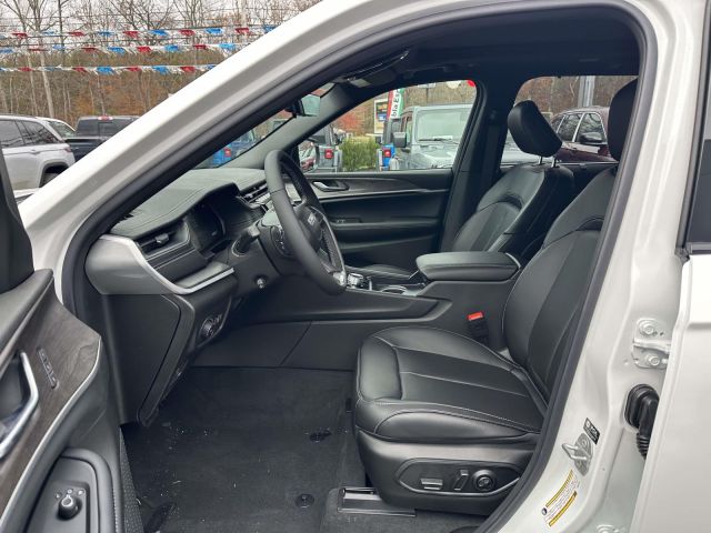 2025 Jeep Grand Cherokee Limited 4x4 2025 Jeep Grand Cherokee Limited 4x4