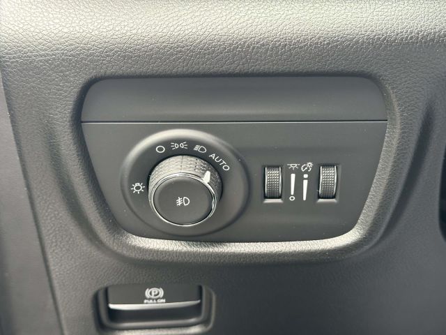 2025 Jeep Grand Cherokee Limited 4x4 2025 Jeep Grand Cherokee Limited 4x4