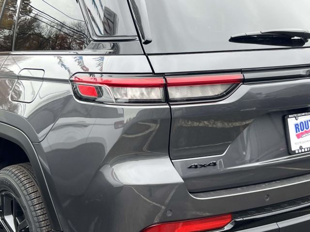 2025 Jeep Grand Cherokee Limited 4x4 2025 Jeep Grand Cherokee Limited 4x4