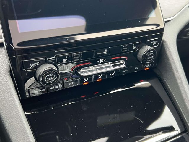 2025 Jeep Grand Cherokee Limited 4x4 2025 Jeep Grand Cherokee Limited 4x4