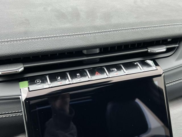 2025 Jeep Grand Cherokee Limited 4x4 2025 Jeep Grand Cherokee Limited 4x4