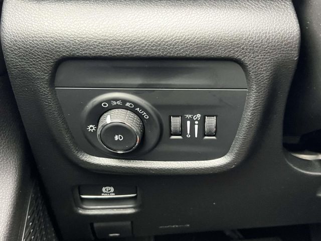 2025 Jeep Grand Cherokee Limited 4x4 2025 Jeep Grand Cherokee Limited 4x4