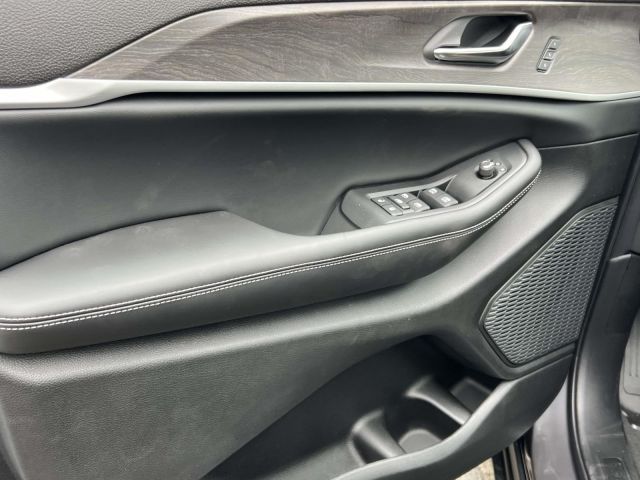 2025 Jeep Grand Cherokee Limited 4x4 2025 Jeep Grand Cherokee Limited 4x4