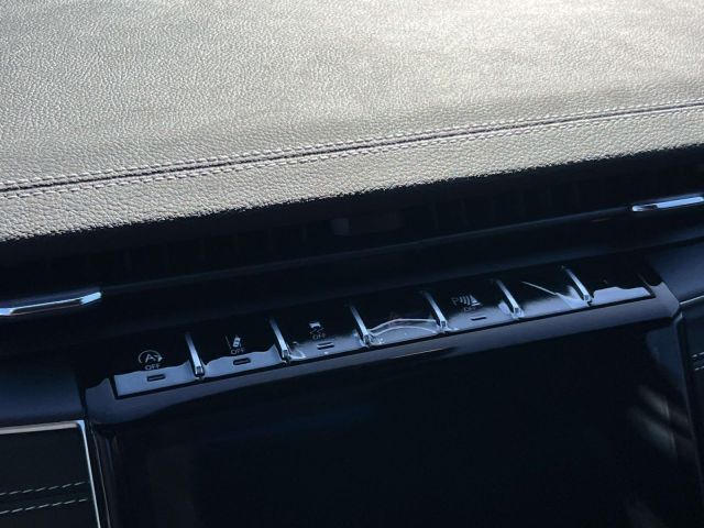 2025 Jeep Grand Cherokee Limited 4x4 2025 Jeep Grand Cherokee Limited 4x4