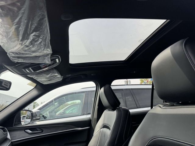 2025 Jeep Grand Cherokee Limited 4x4 2025 Jeep Grand Cherokee Limited 4x4