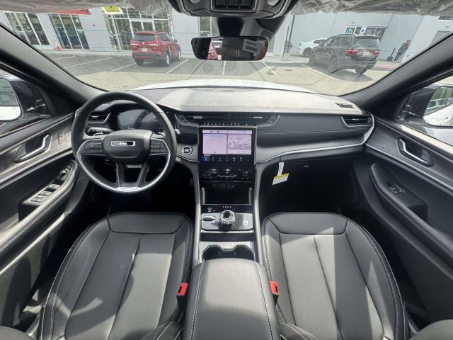 2025 Jeep Grand Cherokee Limited 4x4 2025 Jeep Grand Cherokee Limited 4x4