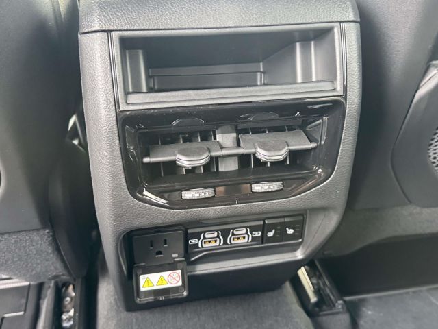 2025 Jeep Grand Cherokee Limited 4x4 2025 Jeep Grand Cherokee Limited 4x4