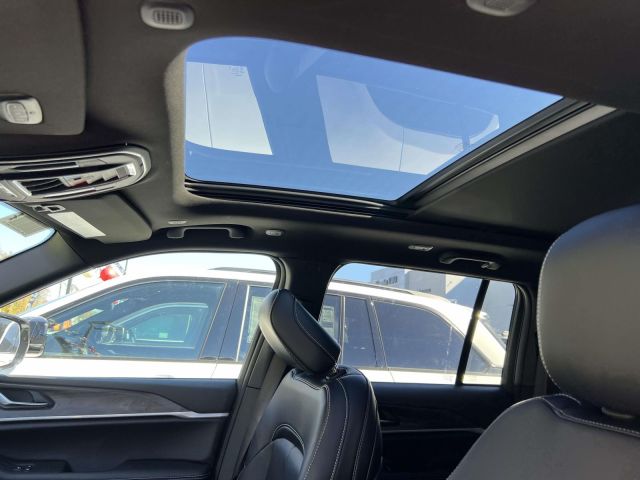 2025 Jeep Grand Cherokee Limited 4x4 2025 Jeep Grand Cherokee Limited 4x4