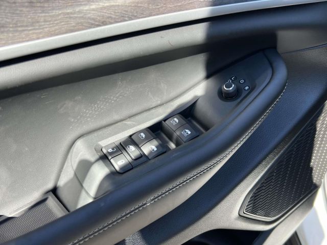 2025 Jeep Grand Cherokee Limited 4x4 2025 Jeep Grand Cherokee Limited 4x4