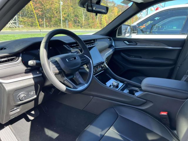 2025 Jeep Grand Cherokee Limited 4x4 2025 Jeep Grand Cherokee Limited 4x4