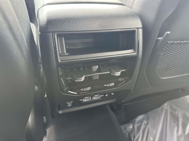 2025 Jeep Grand Cherokee LIMITED 4X4 2025 Jeep Grand Cherokee LIMITED 4X4