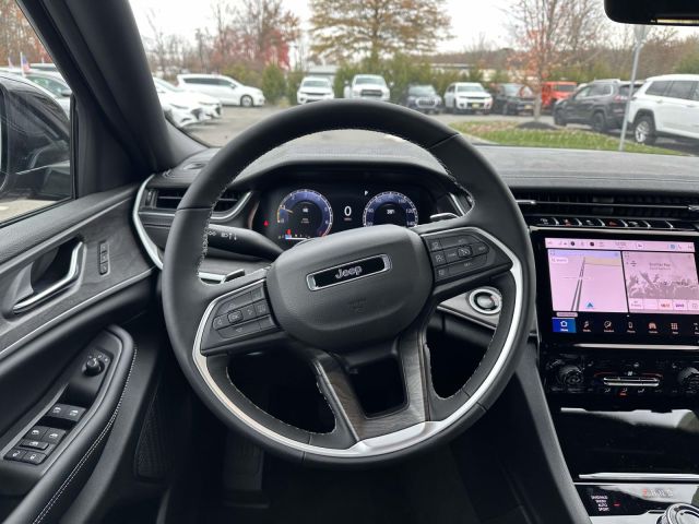 2025 Jeep Grand Cherokee LIMITED 4X4 2025 Jeep Grand Cherokee LIMITED 4X4