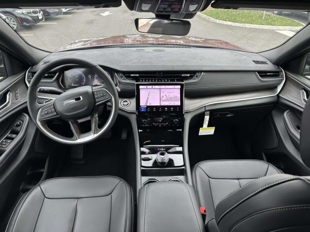 2025 Jeep Grand Cherokee LIMITED 4X4 2025 Jeep Grand Cherokee LIMITED 4X4