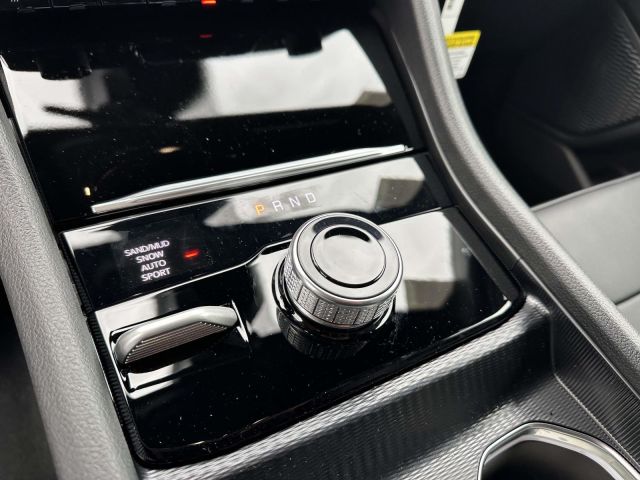 2025 Jeep Grand Cherokee LIMITED 4X4 2025 Jeep Grand Cherokee LIMITED 4X4