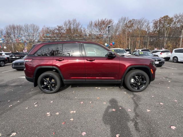 2025 Jeep Grand Cherokee LIMITED 4X4