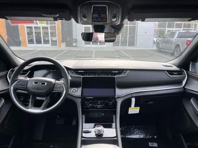 2025 Jeep Grand Cherokee LIMITED 4X4