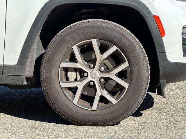 2025 Jeep Grand Cherokee Limited 4x4 2025 Jeep Grand Cherokee Limited 4x4