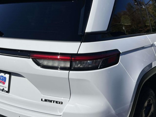 2025 Jeep Grand Cherokee Limited 4x4 2025 Jeep Grand Cherokee Limited 4x4