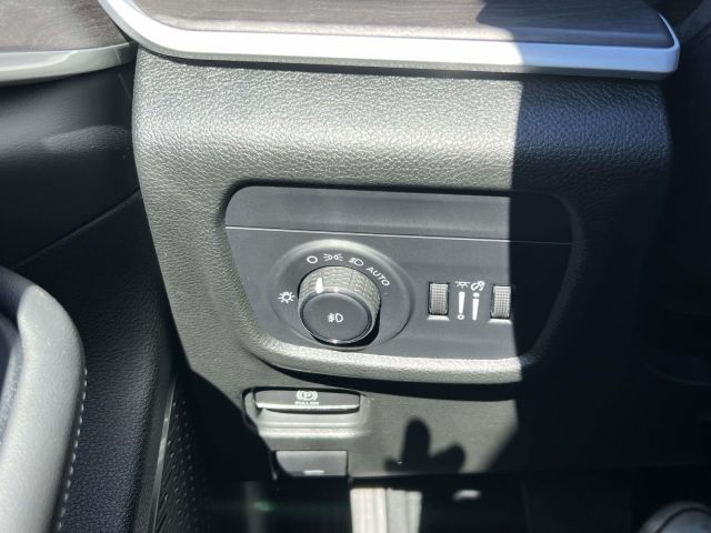 2025 Jeep Grand Cherokee Limited 4x4 2025 Jeep Grand Cherokee Limited 4x4