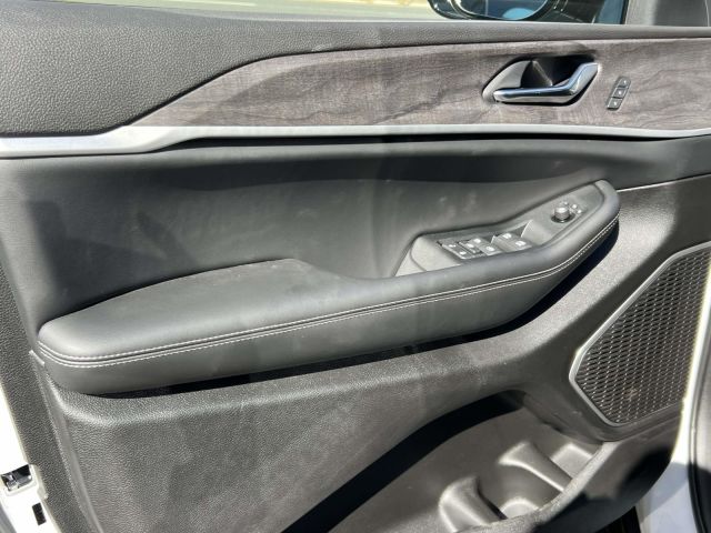 2025 Jeep Grand Cherokee Limited 4x4 2025 Jeep Grand Cherokee Limited 4x4