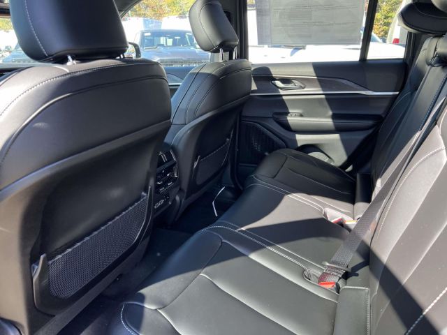 2025 Jeep Grand Cherokee Limited 4x4 2025 Jeep Grand Cherokee Limited 4x4