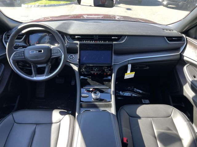 2025 Jeep Grand Cherokee Limited 4x4 2025 Jeep Grand Cherokee Limited 4x4