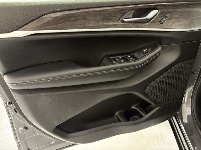 2025 Jeep Grand Cherokee Limited 2025 Jeep Grand Cherokee Limited