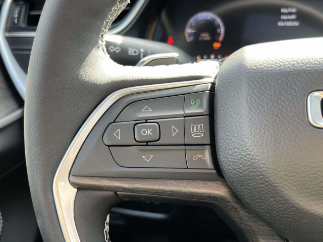 2025 Jeep Grand Cherokee Limited 4x4 2025 Jeep Grand Cherokee Limited 4x4