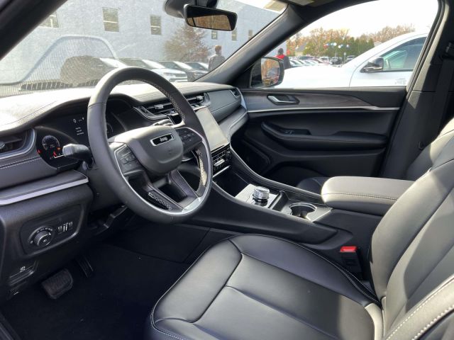 2025 Jeep Grand Cherokee Limited 4x4 2025 Jeep Grand Cherokee Limited 4x4