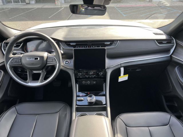 2025 Jeep Grand Cherokee Limited 4x4 2025 Jeep Grand Cherokee Limited 4x4