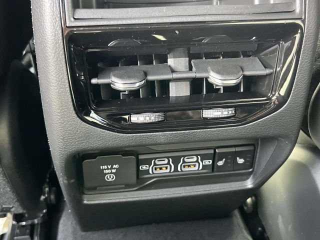 2025 Jeep Grand Cherokee Limited 4x4 2025 Jeep Grand Cherokee Limited 4x4