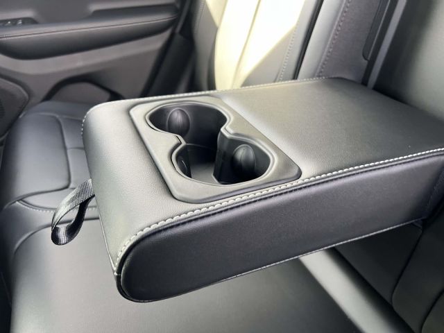 2025 Jeep Grand Cherokee Limited 4x4 2025 Jeep Grand Cherokee Limited 4x4