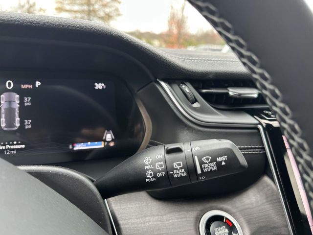 2025 Jeep Grand Cherokee LIMITED 4X4