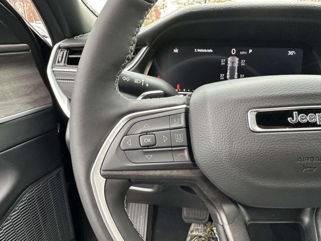 2025 Jeep Grand Cherokee LIMITED 4X4