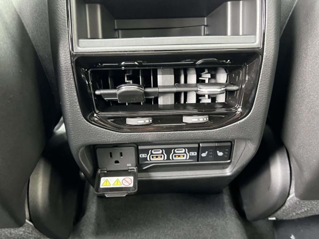 2025 Jeep Grand Cherokee LIMITED 4X4 2025 Jeep Grand Cherokee LIMITED 4X4