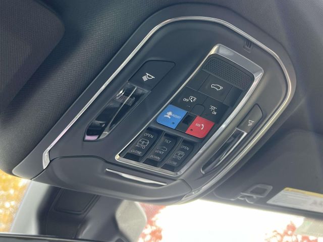 2025 Jeep Grand Cherokee LIMITED 4X4 2025 Jeep Grand Cherokee LIMITED 4X4