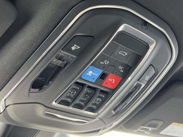 2025 Jeep Grand Cherokee LIMITED 4X4