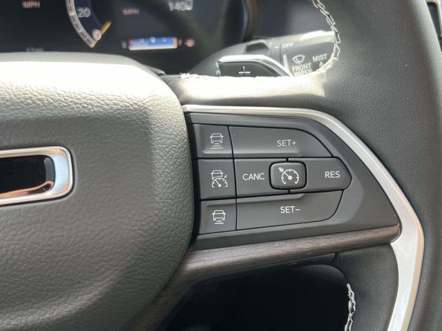 2025 Jeep Grand Cherokee LIMITED 4X4