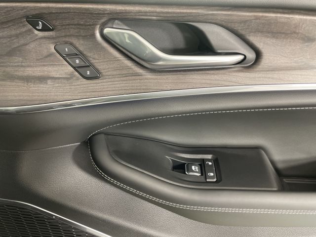 2025 Jeep Grand Cherokee Overland 2025 Jeep Grand Cherokee Overland