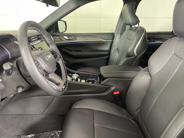 2025 Jeep Grand Cherokee Overland 2025 Jeep Grand Cherokee Overland