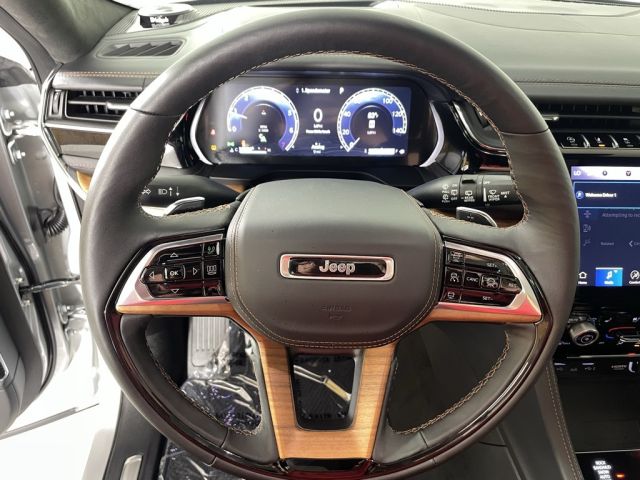 2025 Jeep Grand Cherokee Summit