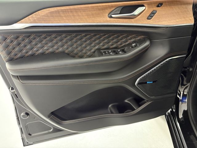 2025 Jeep Grand Cherokee Summit 2025 Jeep Grand Cherokee Summit